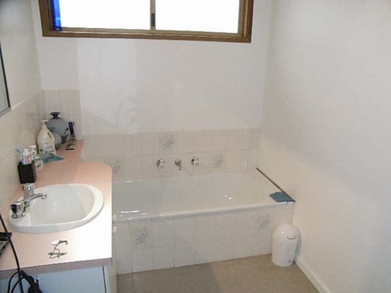 2 Vale Street, Bittern VIC 3918