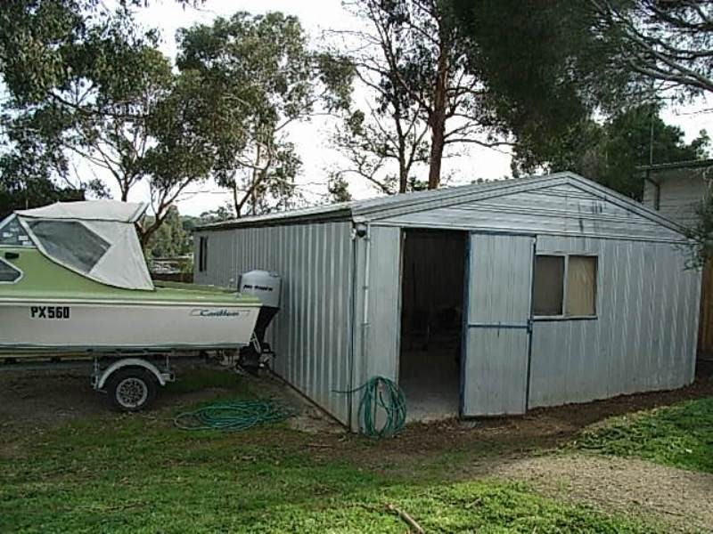 2 Vale Street, Bittern VIC 3918