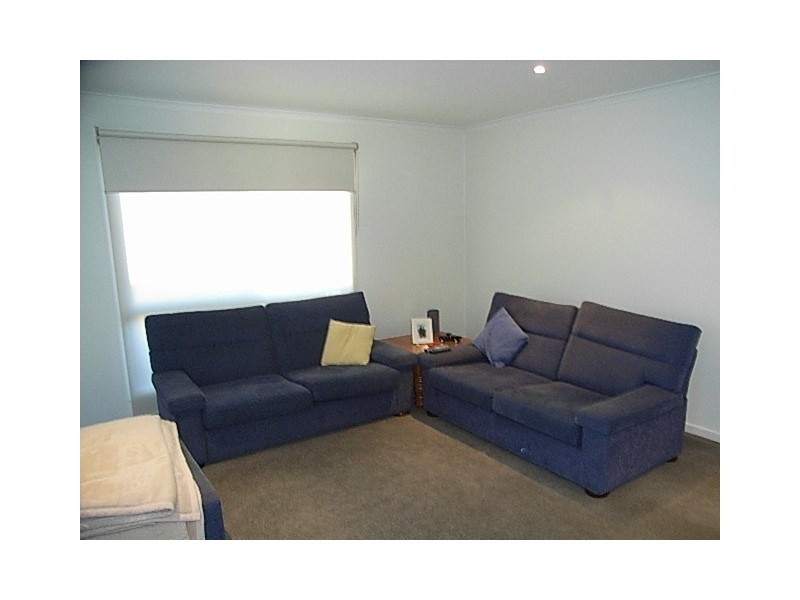 2 / 120 Marine Parade, Hastings VIC 3915