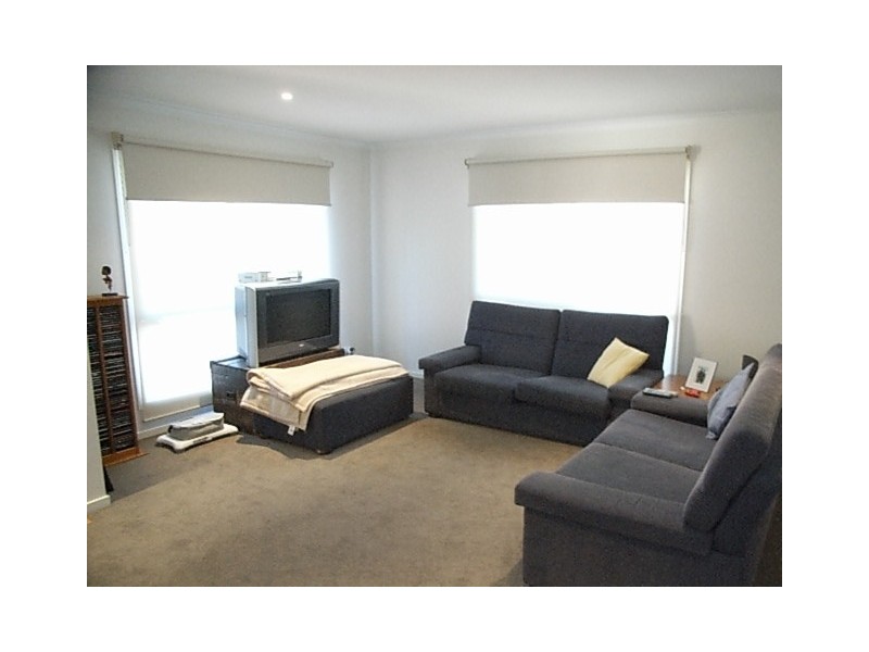 2 / 120 Marine Parade, Hastings VIC 3915