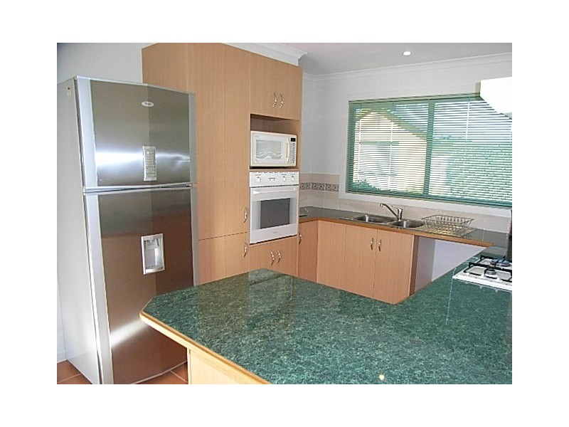 2 / 120 Marine Parade, Hastings VIC 3915