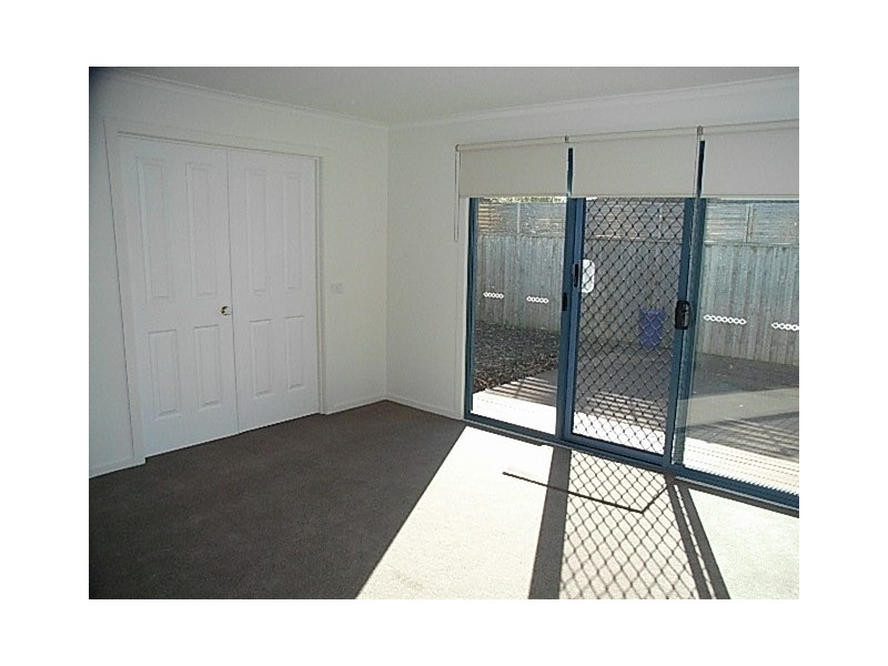 2 / 120 Marine Parade, Hastings VIC 3915