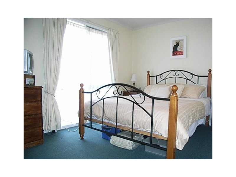 18 Michelle Drive, Hastings VIC 3915