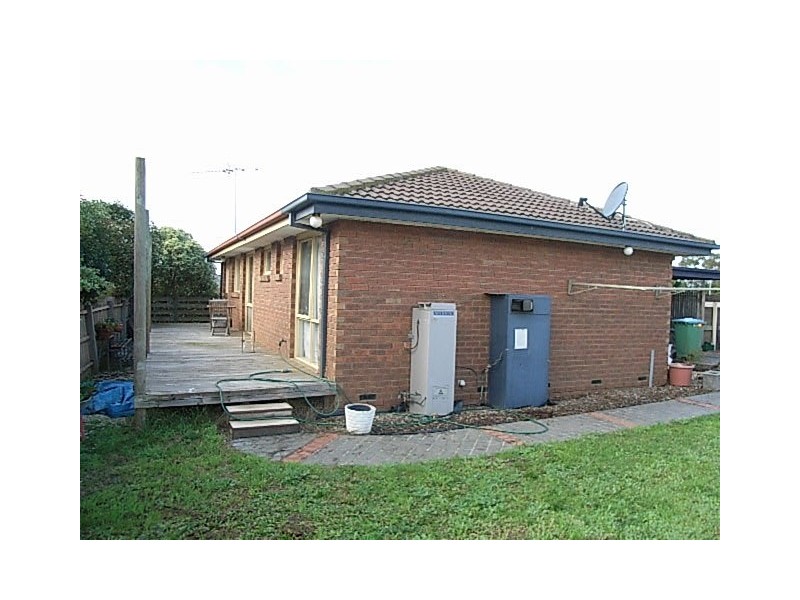 18 Michelle Drive, Hastings VIC 3915