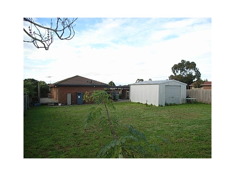 18 Michelle Drive, Hastings VIC 3915