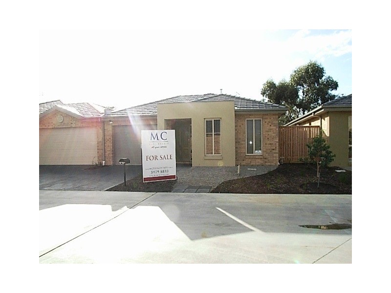 16 James Hird Drive, Hastings VIC 3915