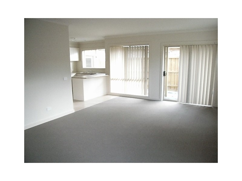 16 James Hird Drive, Hastings VIC 3915