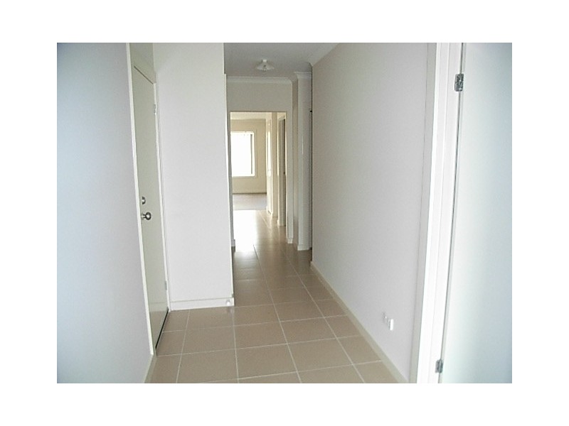 16 James Hird Drive, Hastings VIC 3915