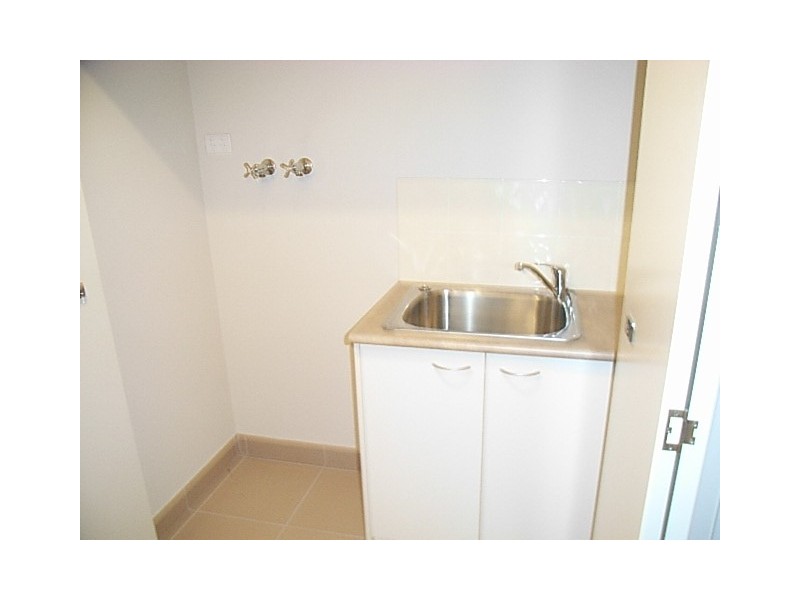 16 James Hird Drive, Hastings VIC 3915