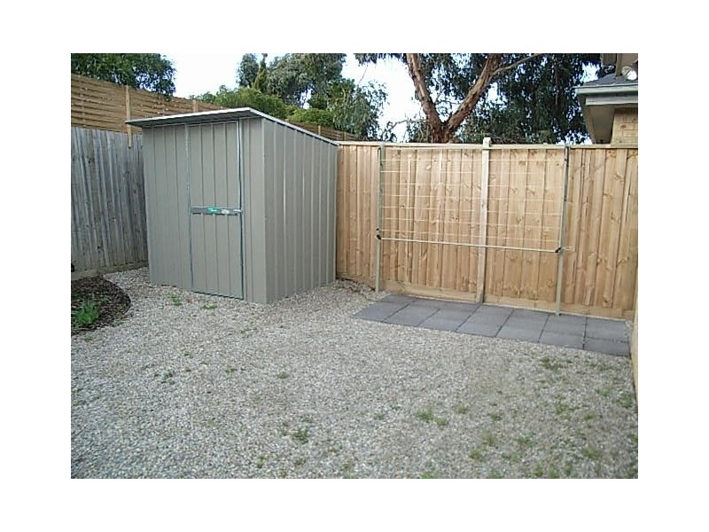 16 James Hird Drive, Hastings VIC 3915