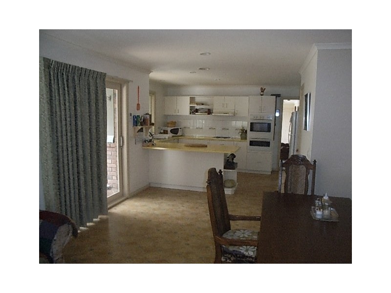 4 Slocombe Close, Hastings VIC 3915