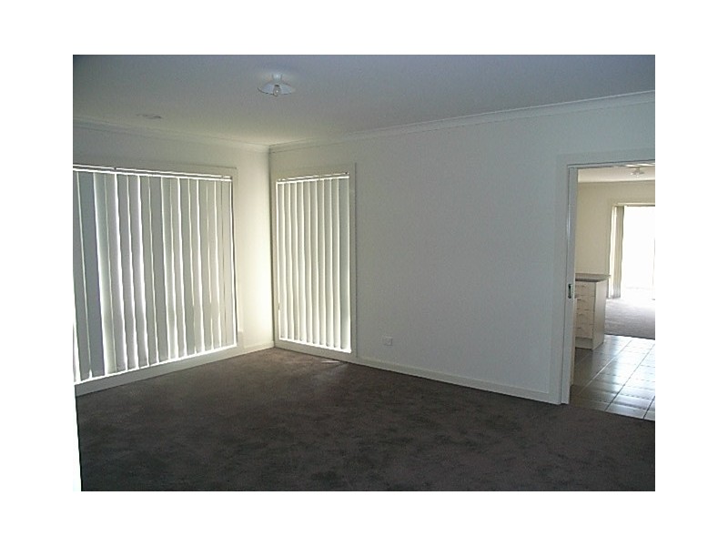 34 James Hird Drive, Hastings VIC 3915