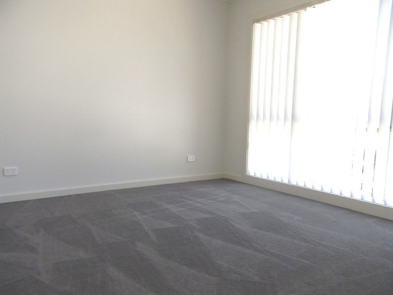 10 James Hird Drive, Hastings VIC 3915