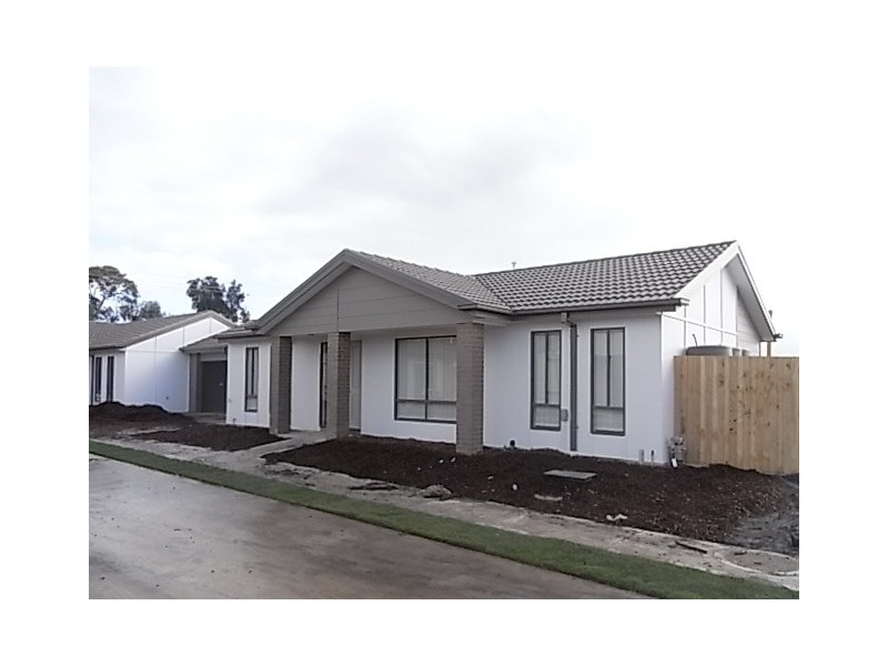 2/242 Hodgins Road, Hastings VIC 3915