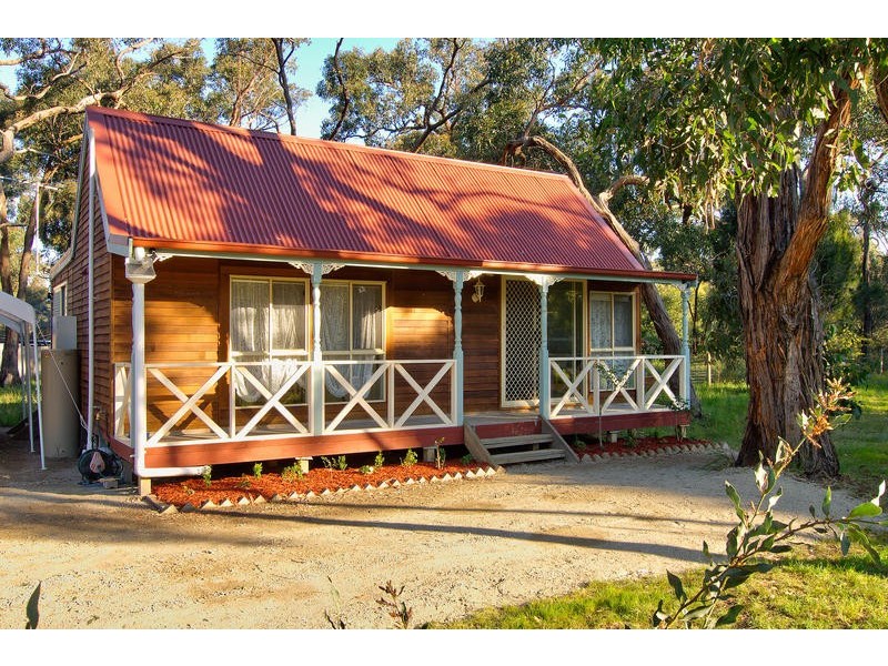 32 Hamilton Street, Crib Point VIC 3919