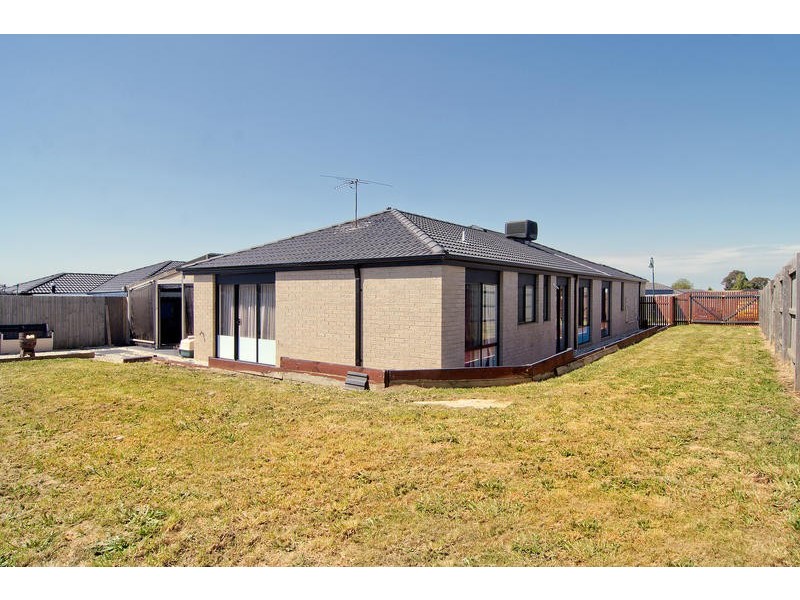 6 Forbes Place, Hastings VIC 3915