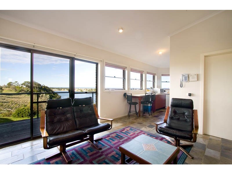 66 Creighton Street, Lakes Entrance VIC 3909