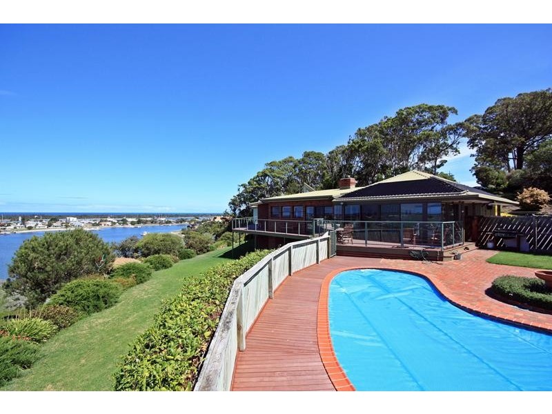 66 Creighton Street, Lakes Entrance VIC 3909