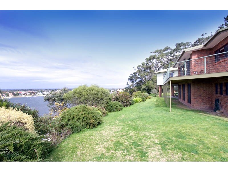 66 Creighton Street, Lakes Entrance VIC 3909