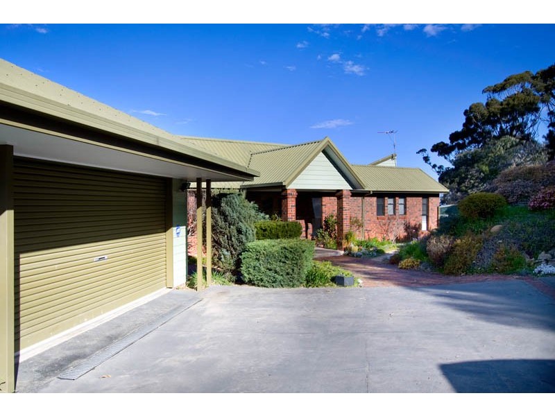 66 Creighton Street, Lakes Entrance VIC 3909