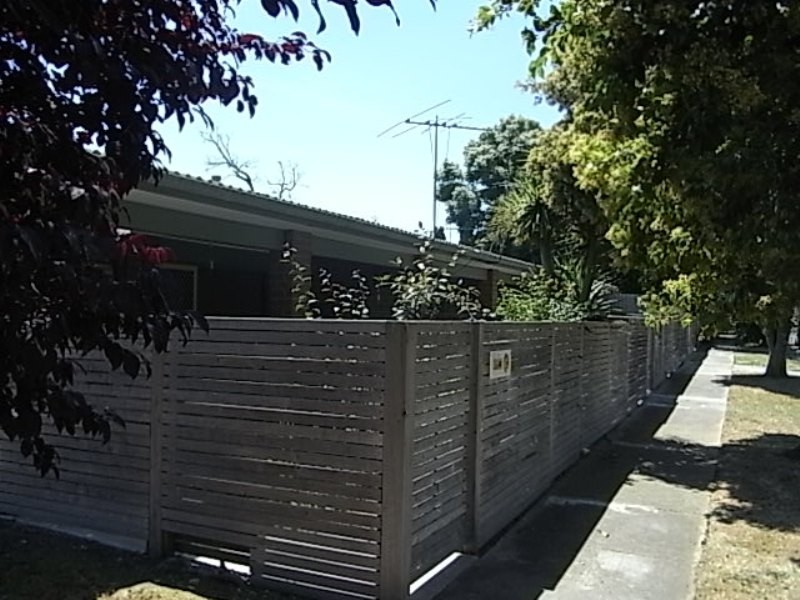 1, 2, 3 — 2 Station Way, Tyabb VIC 3913