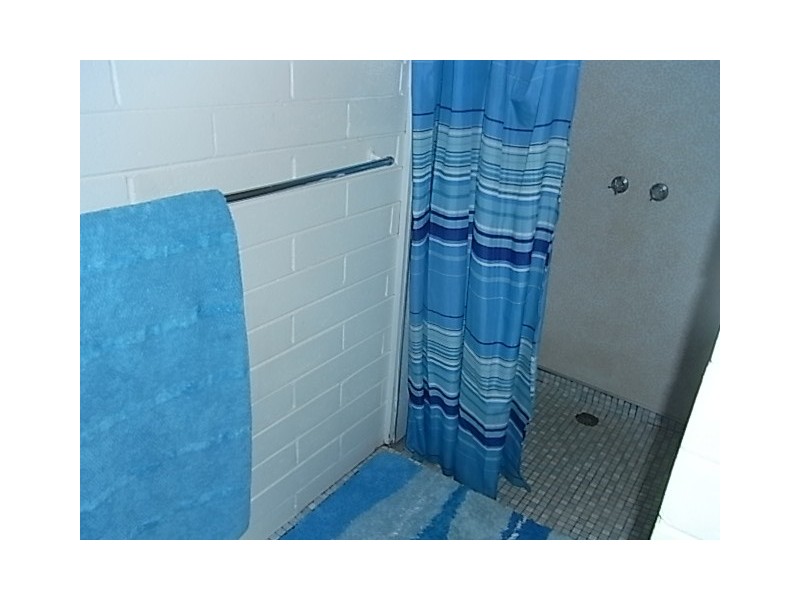 1, 2, 3 — 2 Station Way, Tyabb VIC 3913