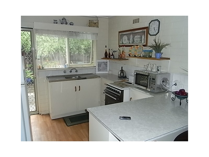 1, 2, 3 — 2 Station Way, Tyabb VIC 3913