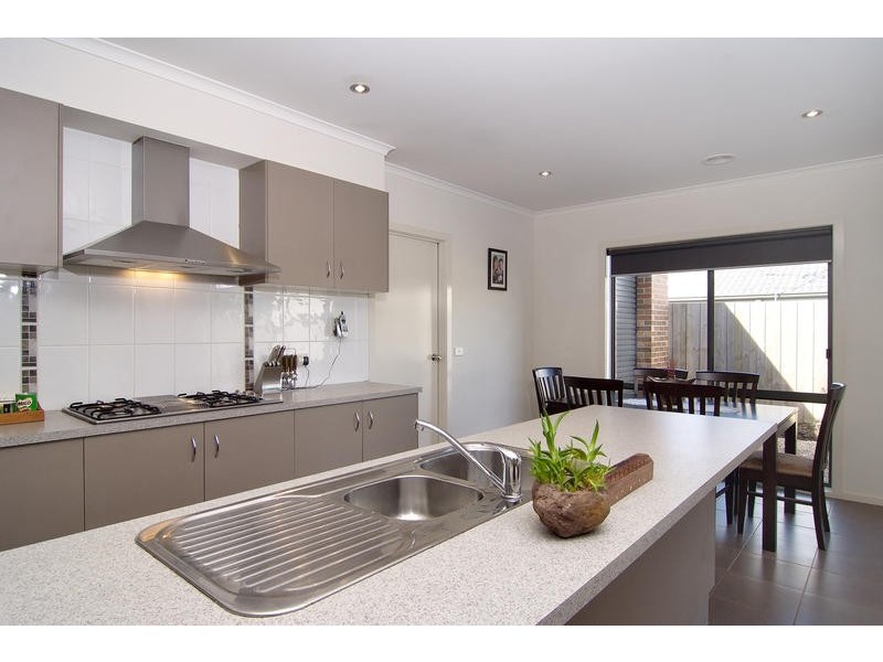 17 Dylan Drive, Hastings VIC 3915
