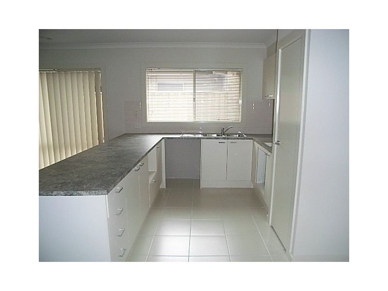 14 James Hird Drive, Hastings VIC 3915