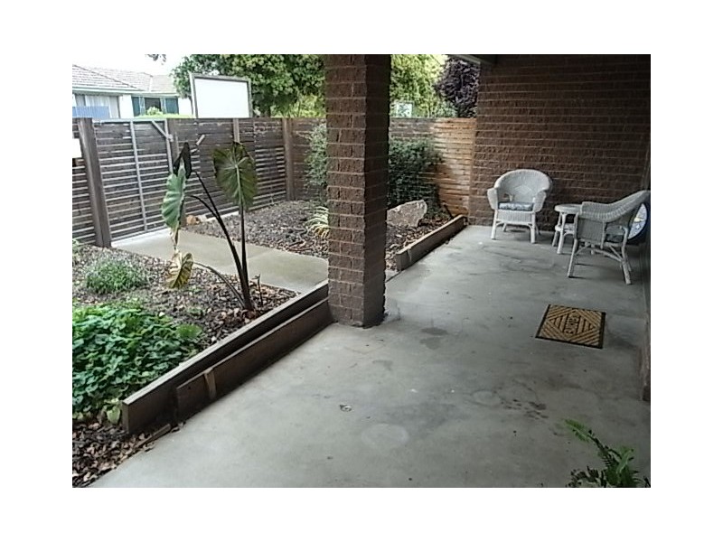 1,2,3 — 2 Station Way, Tyabb VIC 3913