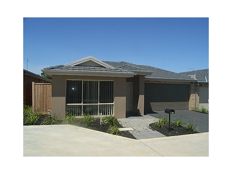 30 James Hird Drive, Hastings VIC 3915