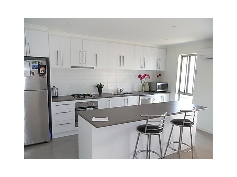 2/75 Lorimer Street, Crib Point VIC 3919