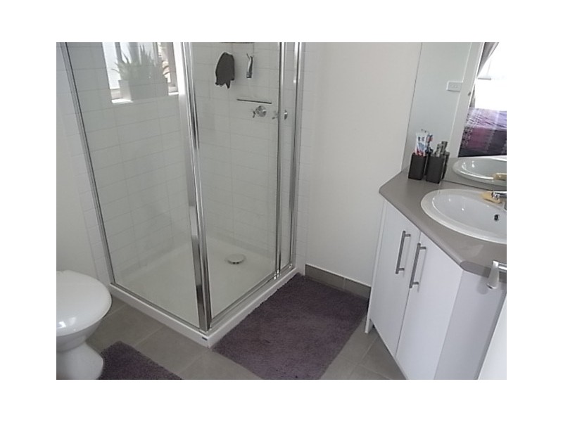 2/75 Lorimer Street, Crib Point VIC 3919