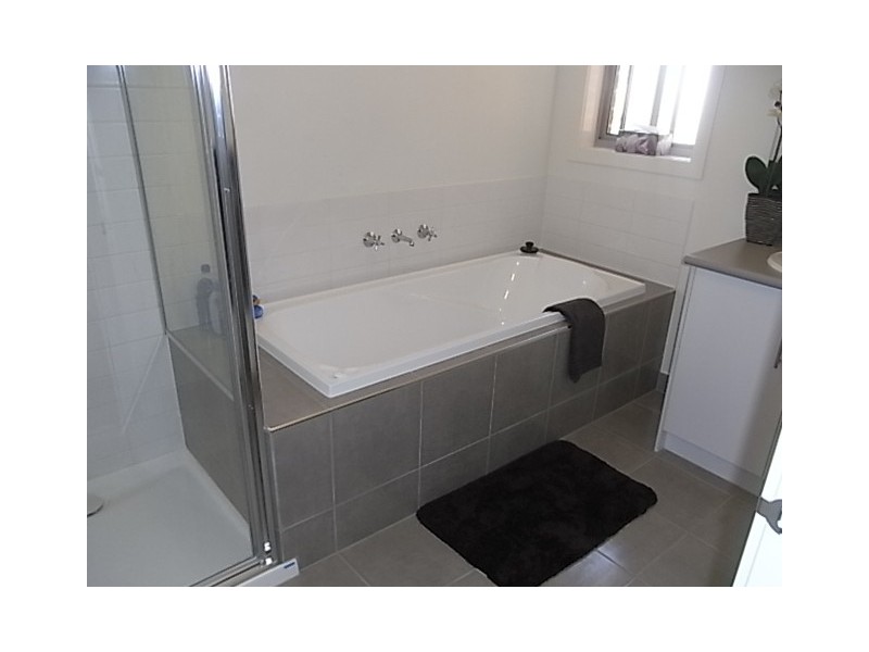 2/75 Lorimer Street, Crib Point VIC 3919