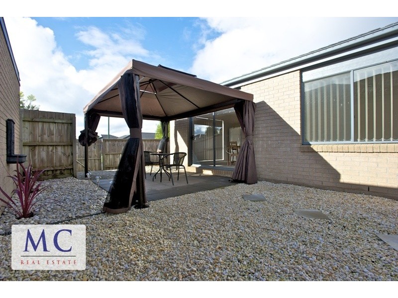 2 Dylan Drive, Hastings VIC 3915