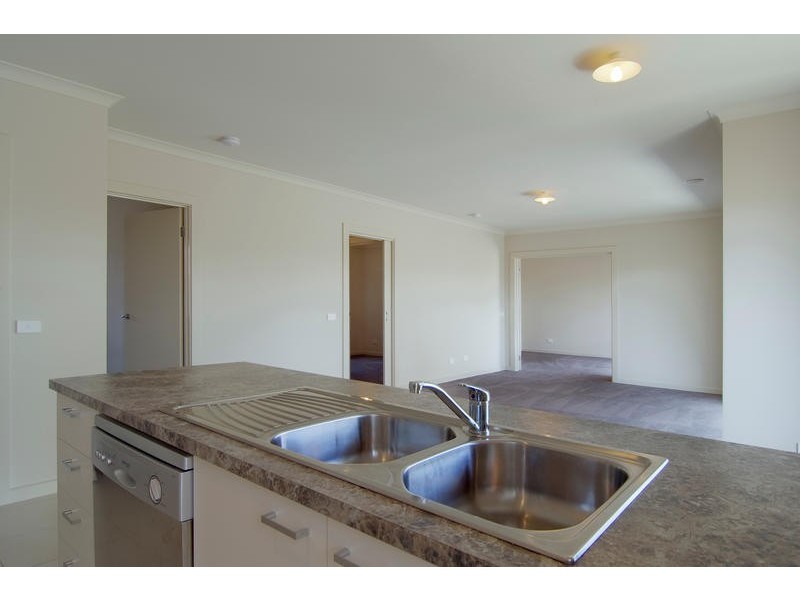 31 Reid Parade, Hastings VIC 3915