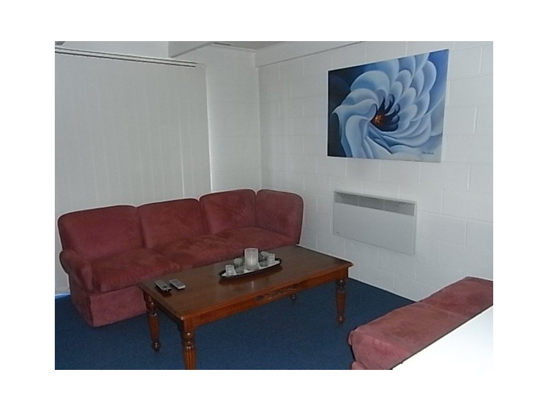 2/19 Queen Street, Hastings VIC 3915