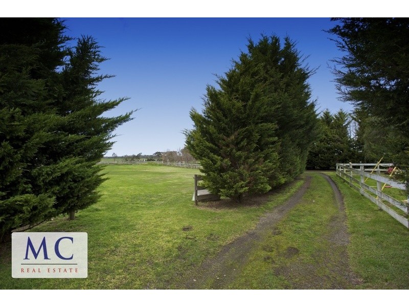 68 Dandenong Hastings Road, Somerville VIC 3912