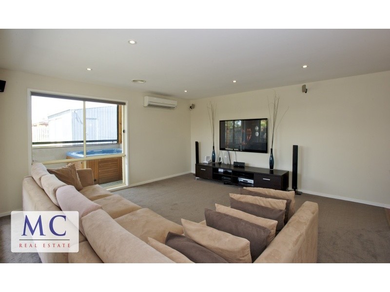 11 Matthew Circuit, Hastings VIC 3915