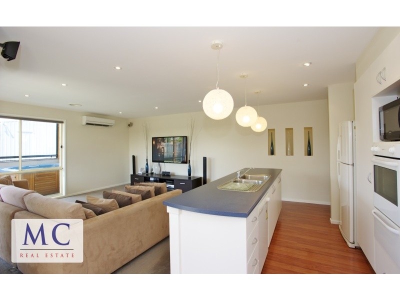 11 Matthew Circuit, Hastings VIC 3915