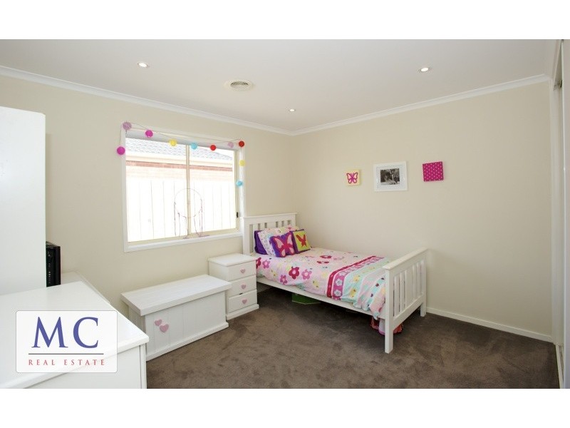 11 Matthew Circuit, Hastings VIC 3915