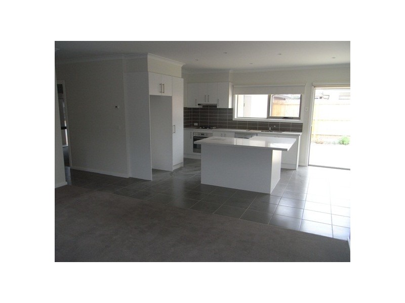 15/300 High Street, Hastings VIC 3915