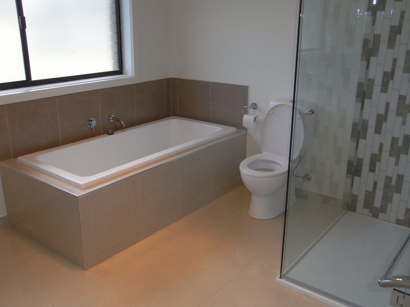 2/14 Hilltop Rise, Hastings VIC 3915