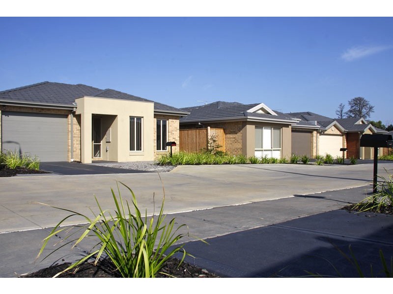 5 James Hird Drive, Hastings VIC 3915
