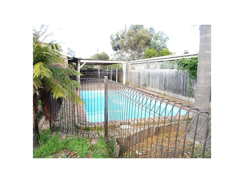 8 Tiga Court, Tyabb VIC 3913