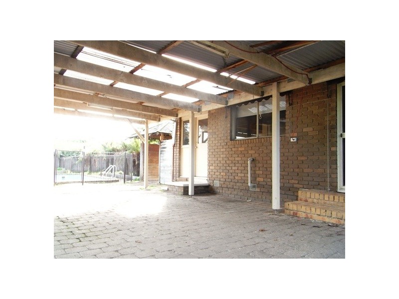 8 Tiga Court, Tyabb VIC 3913