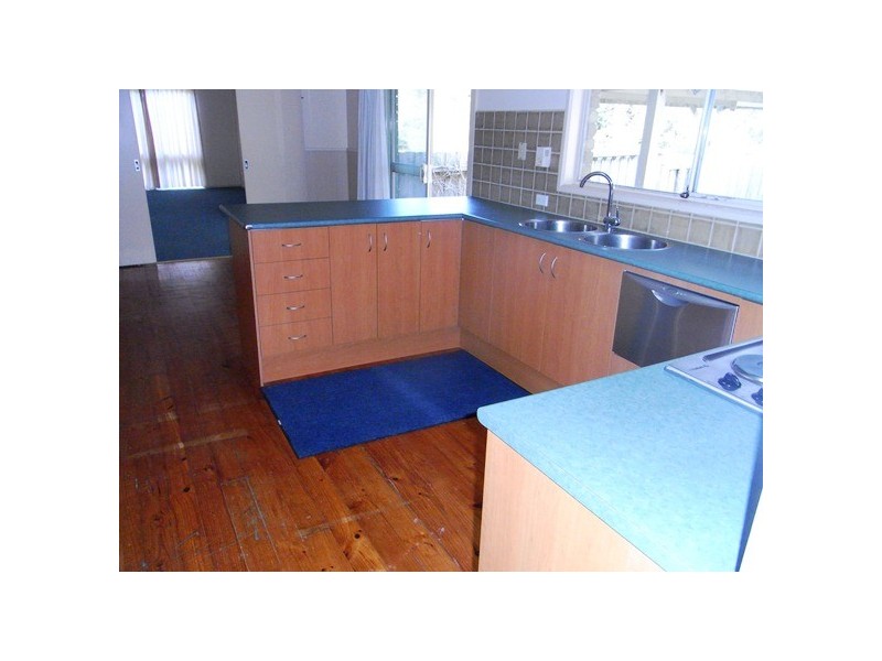 8 Tiga Court, Tyabb VIC 3913