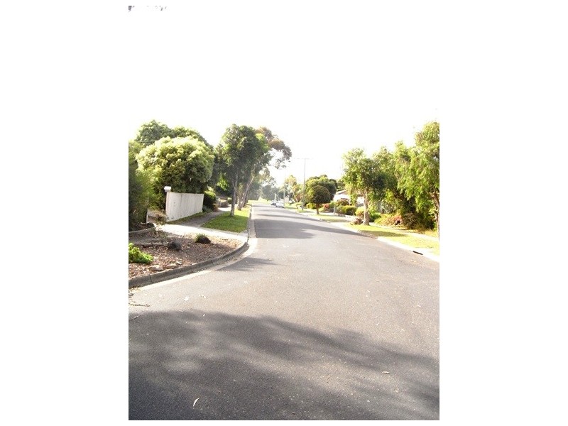 8 Tiga Court, Tyabb VIC 3913