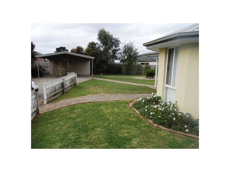 6 Cathy Clifford Court, Hastings VIC 3915