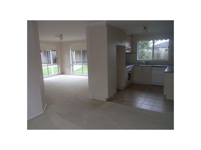 6 Cathy Clifford Court, Hastings VIC 3915